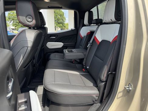 Used 2023 GMC Canyon AT4X AWD/4WD image 13
