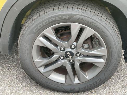 Used 2021 Kia Seltos S FWD image 8