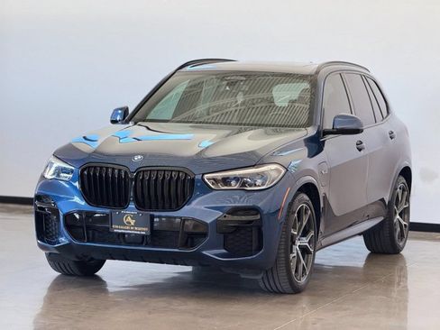Used 2022 BMW X5 xDrive45e w/ M Sport Package AWD/4WD image 3
