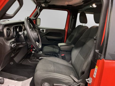 Used 2019 Jeep Wrangler Sport image 9