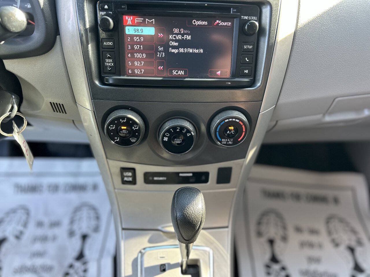 Used 2013 Toyota Corolla LE FWD image 13