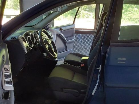 Used 2005 Pontiac Vibe w/ Power Group Value Package FWD image 13