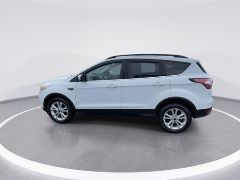 Used 2018 Ford Escape SE image 5