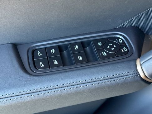 New 2026 Porsche Cayenne Turbo GT AWD/4WD image 13