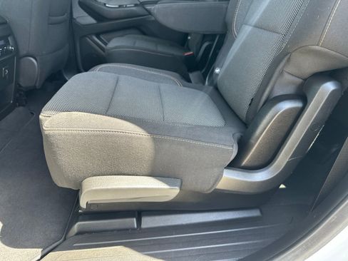 Used 2020 Chevrolet Traverse LT AWD/4WD image 25