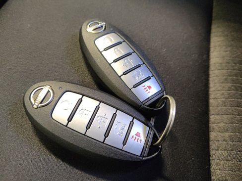Used 2023 Nissan Altima 2.5 SV w/ SV Premium Package FWD image 32