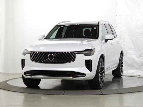 Used 2025 Volvo XC90 B6 Plus AWD/4WD image 3