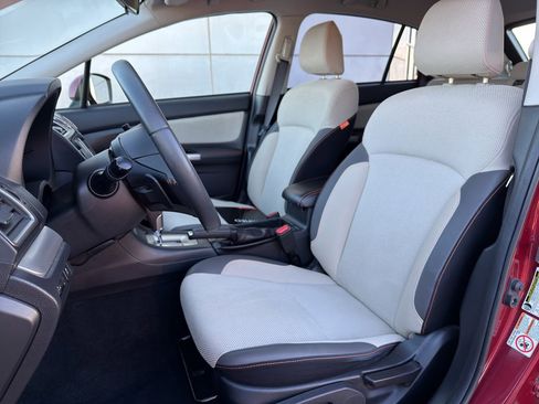 Used 2016 Subaru Crosstrek 2.0i Premium image 9