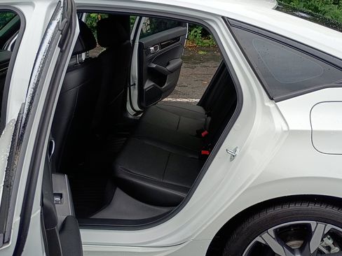 Used 2025 Honda Civic FWD Hybrid Sedan image 13