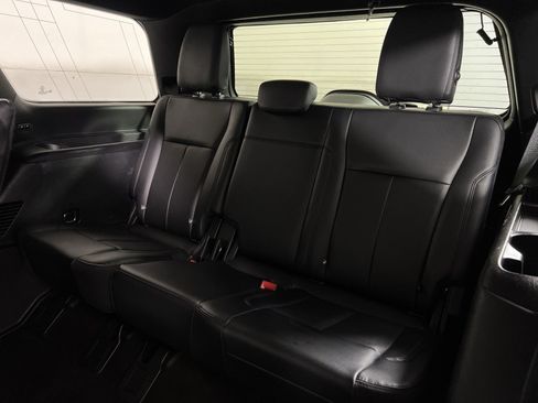 Used 2021 Ford Expedition XLT AWD/4WD image 25