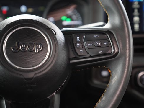 Used 2024 Jeep Wrangler Unlimited AWD/4WD image 20