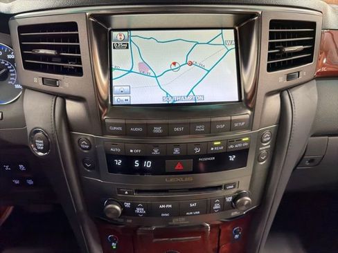 Used 2010 Lexus LX 570 4WD image 20
