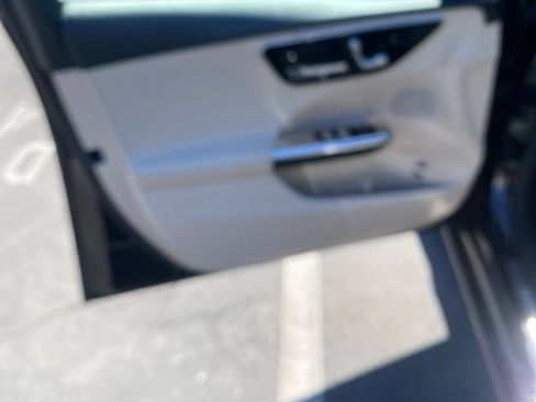 Used 2023 Mercedes-Benz C 300 4MATIC Sedan image 9
