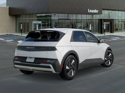New 2026 Hyundai Ioniq 5 SE RWD image 4