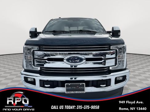 Used 2018 Ford F250 Lariat w/ Chrome Package image 8