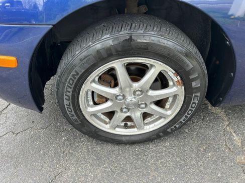 Used 2003 Toyota Prius FWD image 9