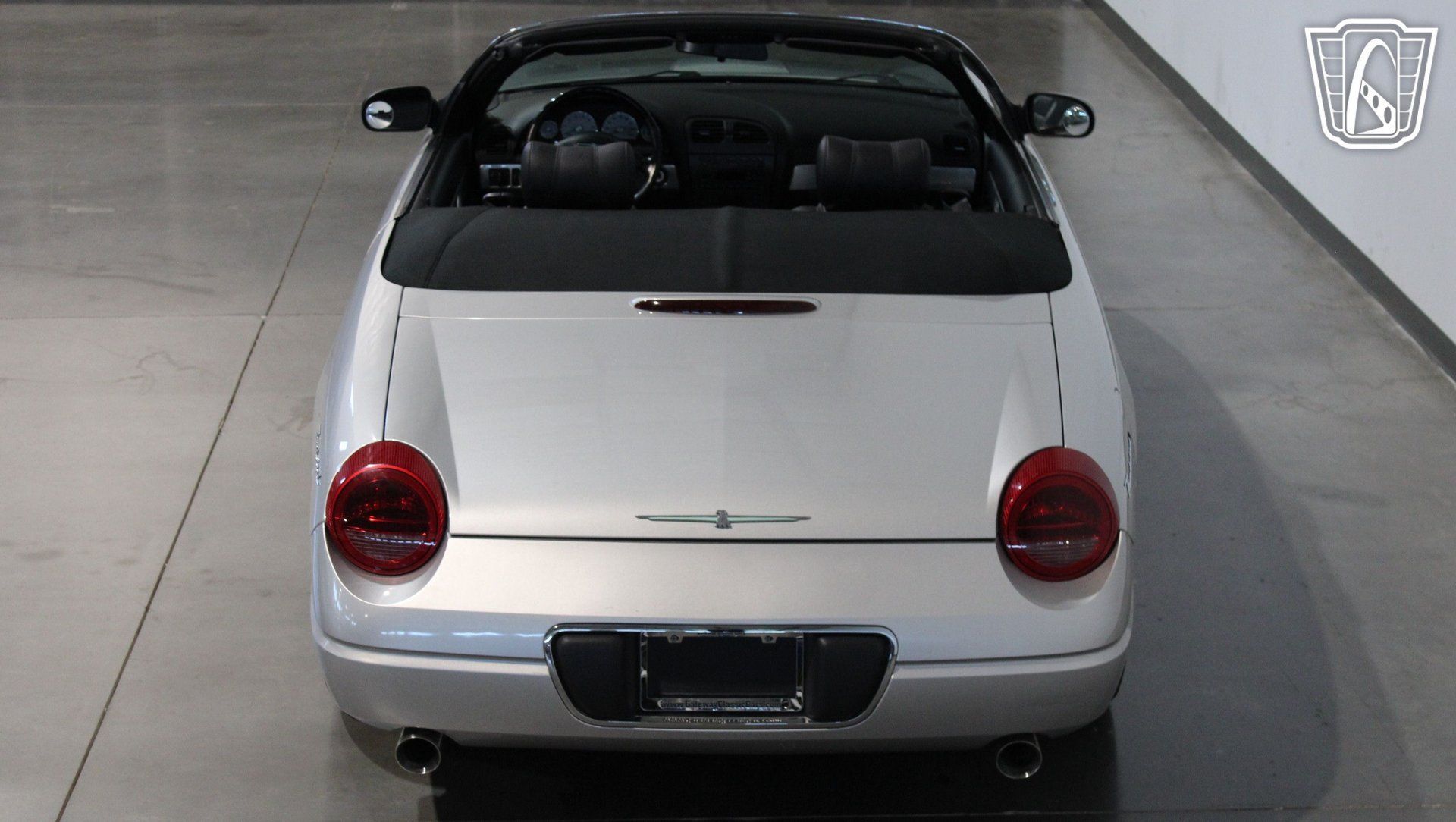 Used 2004 Ford Thunderbird RWD image 9