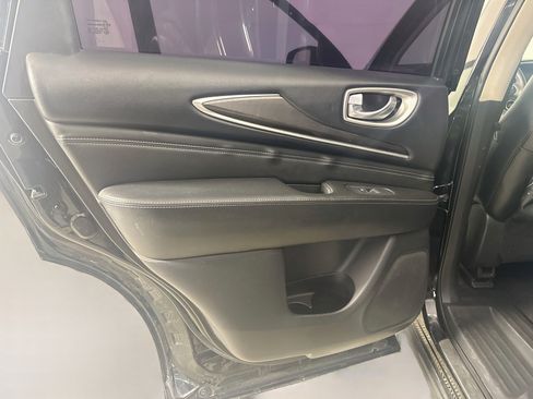 Used 2019 INFINITI QX60 Luxe w/ Essential Package FWD image 26