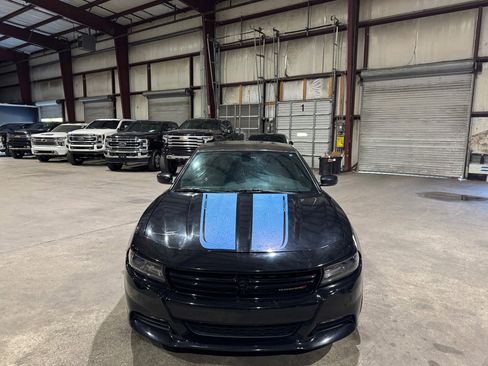 Used 2015 Dodge Charger SXT image 10