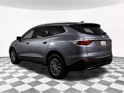 Used 2024 Buick Enclave Premium image 13