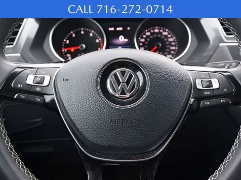 Used 2021 Volkswagen Tiguan SE image 21
