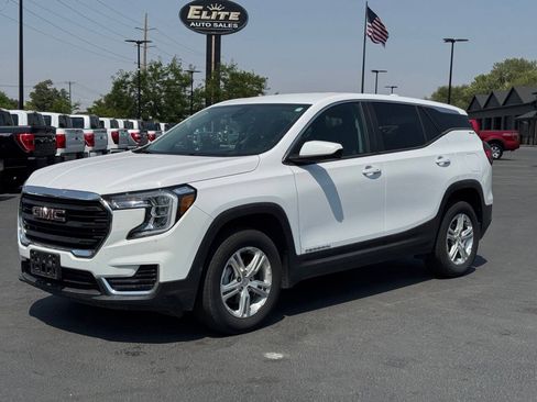 Used 2024 GMC Terrain SLE AWD/4WD image 3