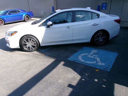 Used 2019 Subaru Impreza 2.0i Limited image 2