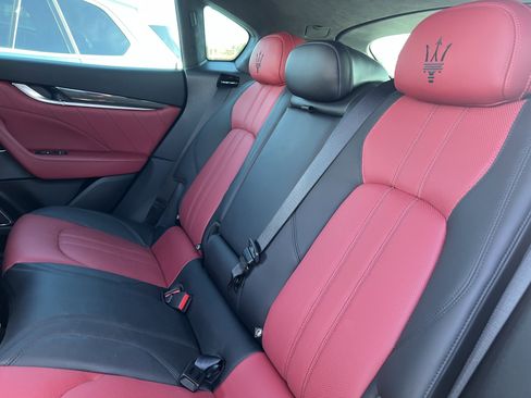 Used 2020 Maserati Levante S GranSport image 33