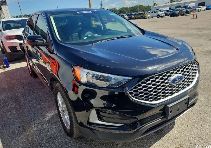 Used 2023 Ford Edge SEL AWD/4WD image 4