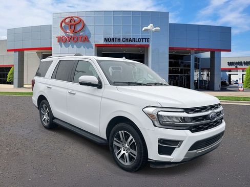 Used 2024 Ford Expedition Limited image 1