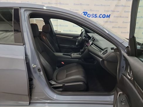 Used 2020 Honda Civic Sport image 12