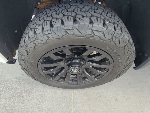 Used 2021 GMC Sierra 1500 AT4 w/ AT4 Premium Package image 40