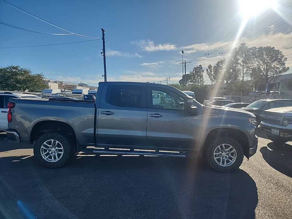 Used 2021 Chevrolet Silverado 1500 LT w/ Diesel Off-Road Package AWD/4WD image 16