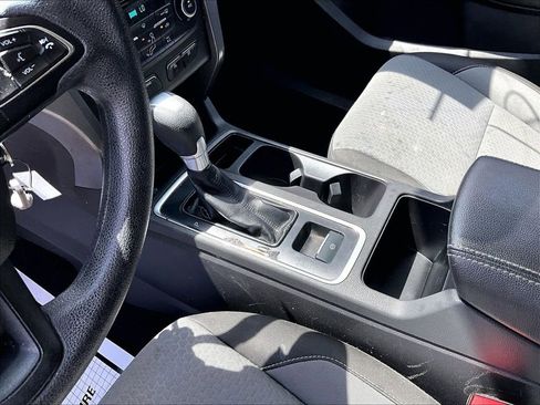 Used 2017 Ford Escape SE AWD/4WD image 12