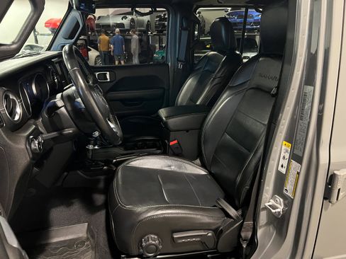 Used 2020 Jeep Wrangler Unlimited Sahara image 9