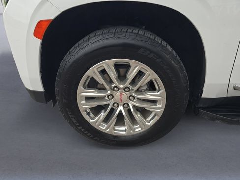 Used 2021 GMC Yukon SLT w/ SLT Luxury Plus Package AWD/4WD image 10