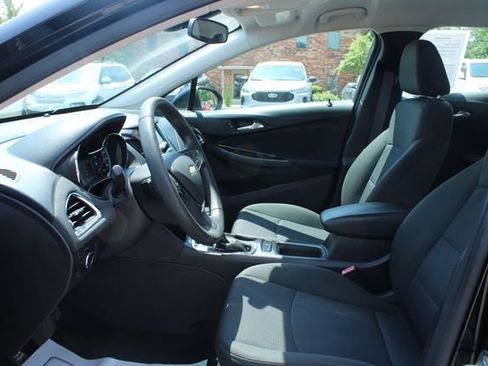 Used 2016 Chevrolet Cruze LT FWD image 12