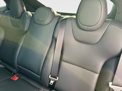 Used 2023 Tesla Model S image 31