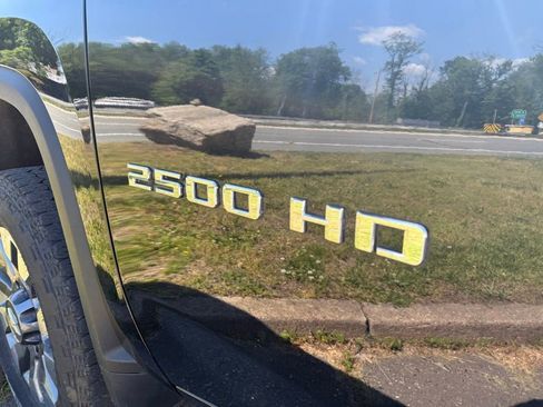 Used 2024 Chevrolet Silverado 2500 Custom AWD/4WD image 5