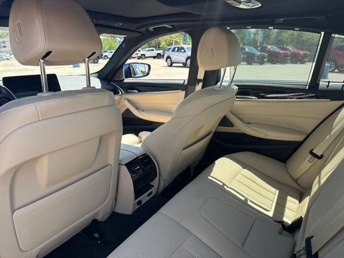 Used 2022 BMW 530i xDrive w/ Executive Package AWD/4WD image 11