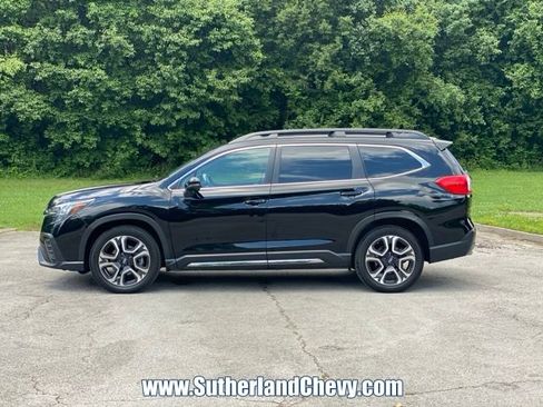 Used 2023 Subaru Ascent Limited AWD/4WD image 4