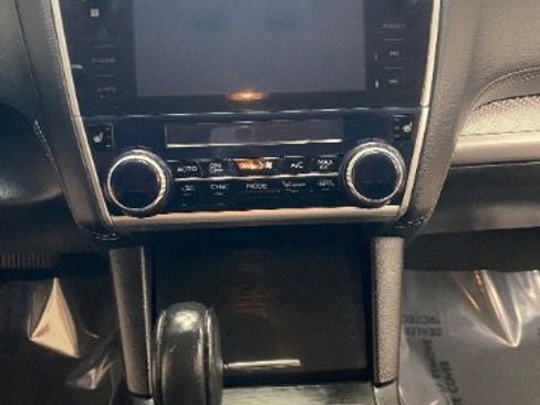Used 2018 Subaru Outback 2.5i Premium AWD/4WD image 24