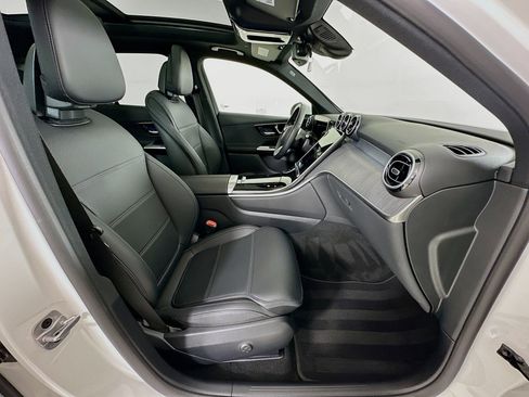 Used 2026 Mercedes-Benz GLC 300 image 29