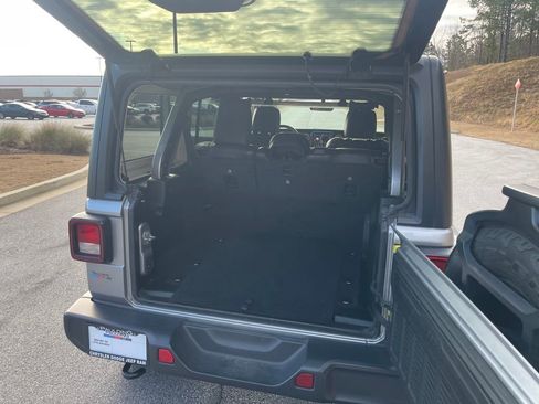 Used 2021 Jeep Wrangler Unlimited Sahara image 26