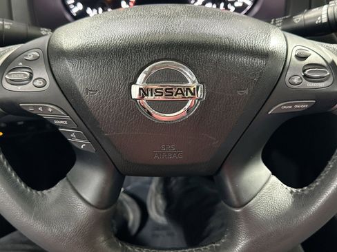 Used 2018 Nissan Pathfinder Platinum image 20