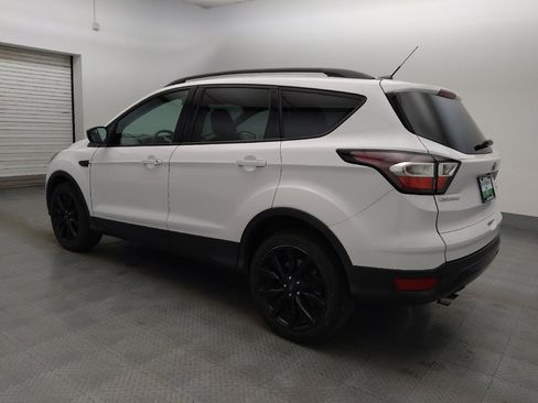 Used 2018 Ford Escape SE w/ SE Sport Appearance Package FWD image 3
