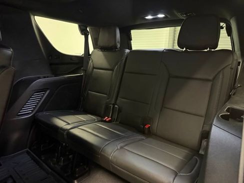 Used 2023 GMC Yukon Denali w/ Denali Reserve Package image 19