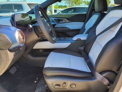 New 2026 Chevrolet Equinox EV LT AWD/4WD image 8
