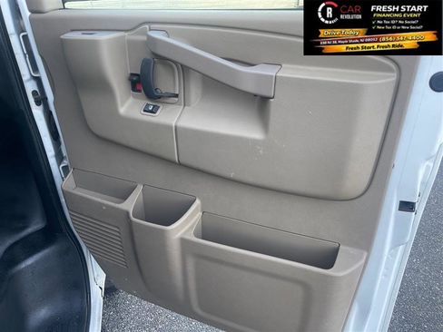 Used 2020 Chevrolet Express 2500 w/ Driver Convenience Package RWD image 40