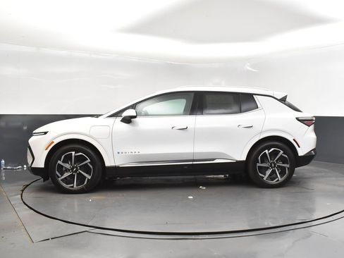 New 2025 Chevrolet Equinox EV LT FWD image 4